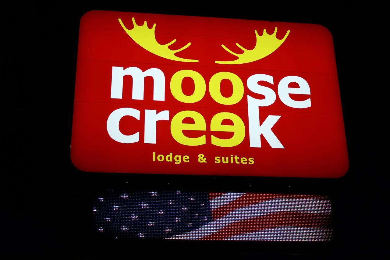 Moose Creek Lodge & Suites Cody Esterno foto